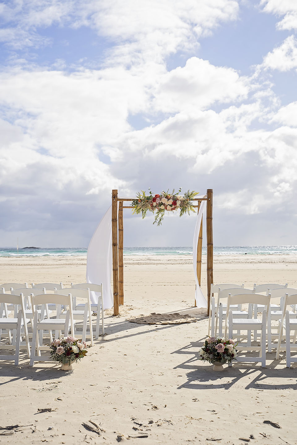 ceremony styling for north stradbroke weddings by elope brisbane