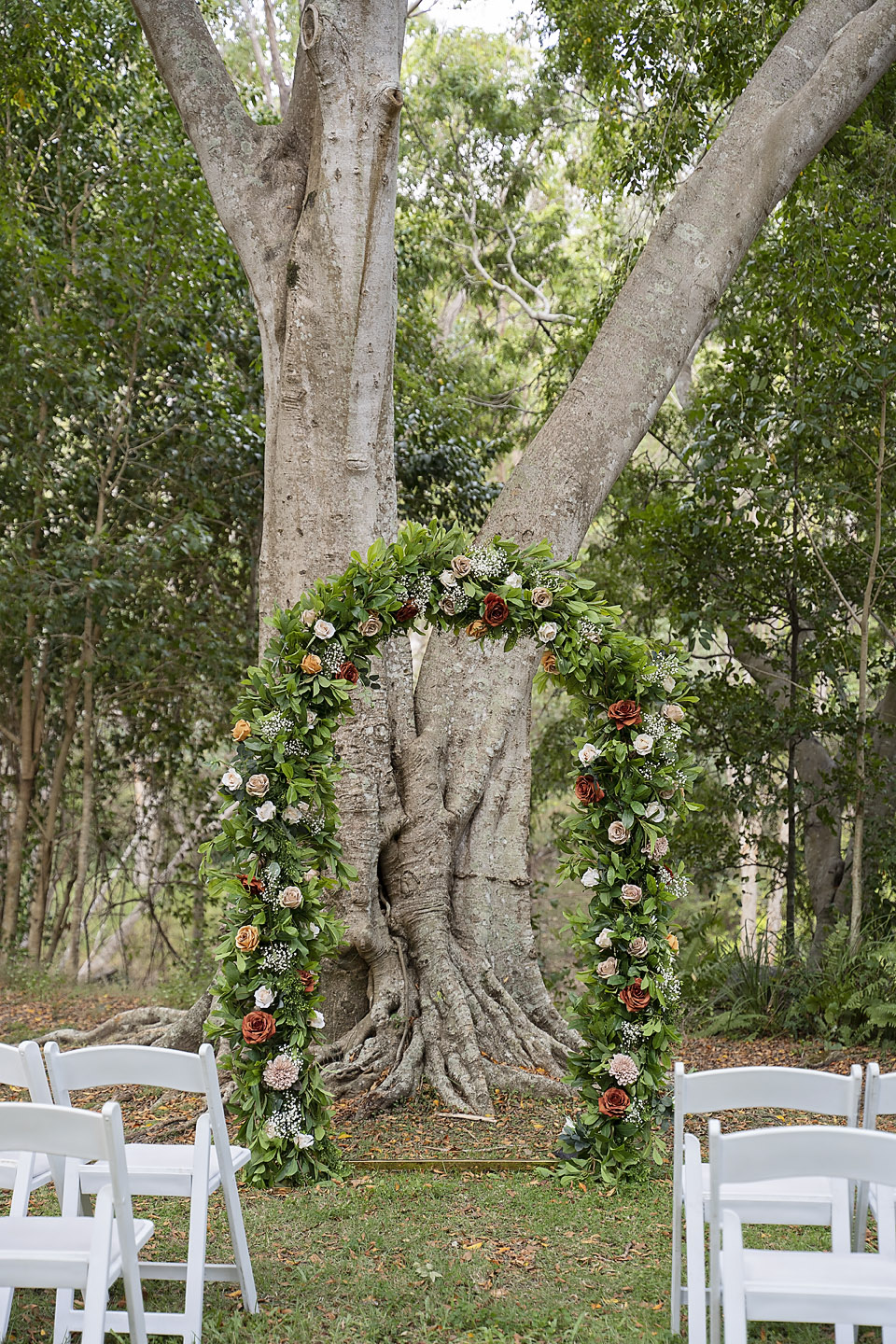 ceremony styling for north stradbroke weddings by elope brisbane